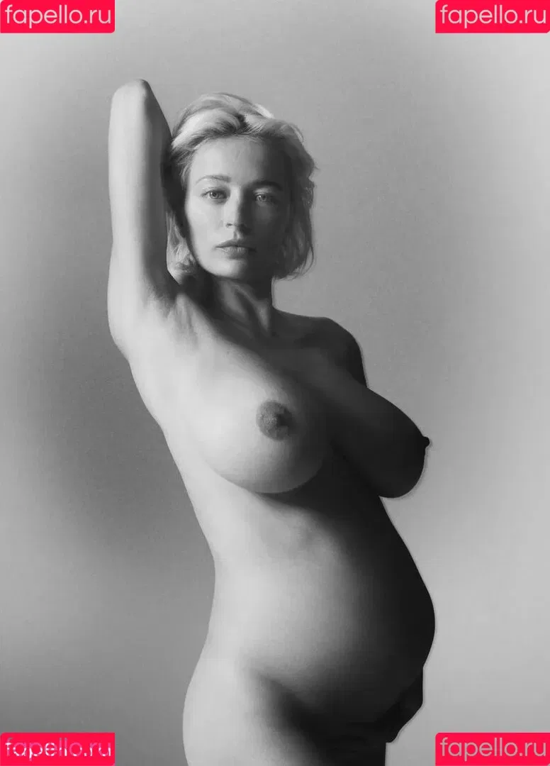 Caroline Vreeland / carolinevreeland / carovreeland Onlyfans Photo Gallery 