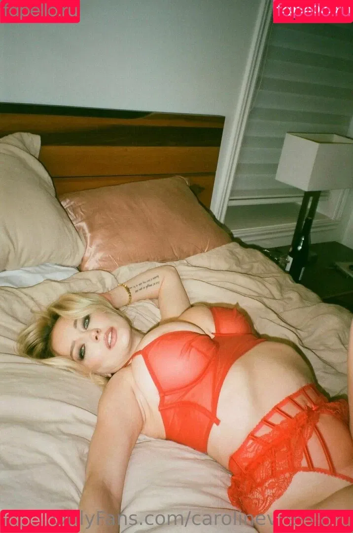 Caroline Vreeland / carolinevreeland / carovreeland Onlyfans Photo Gallery 