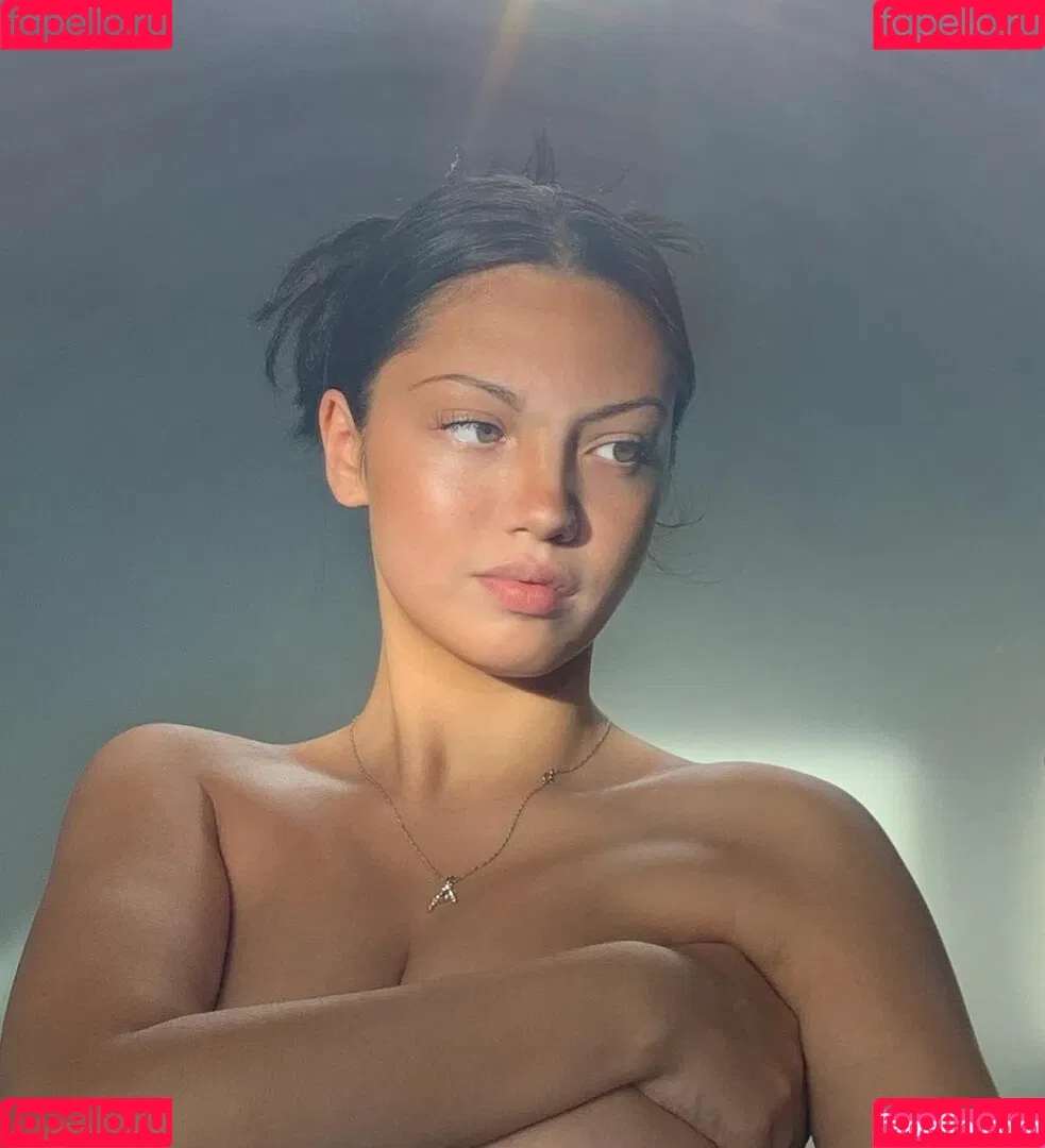 angel yussuff / angelprettyy / angelyussof Onlyfans Photo Gallery 