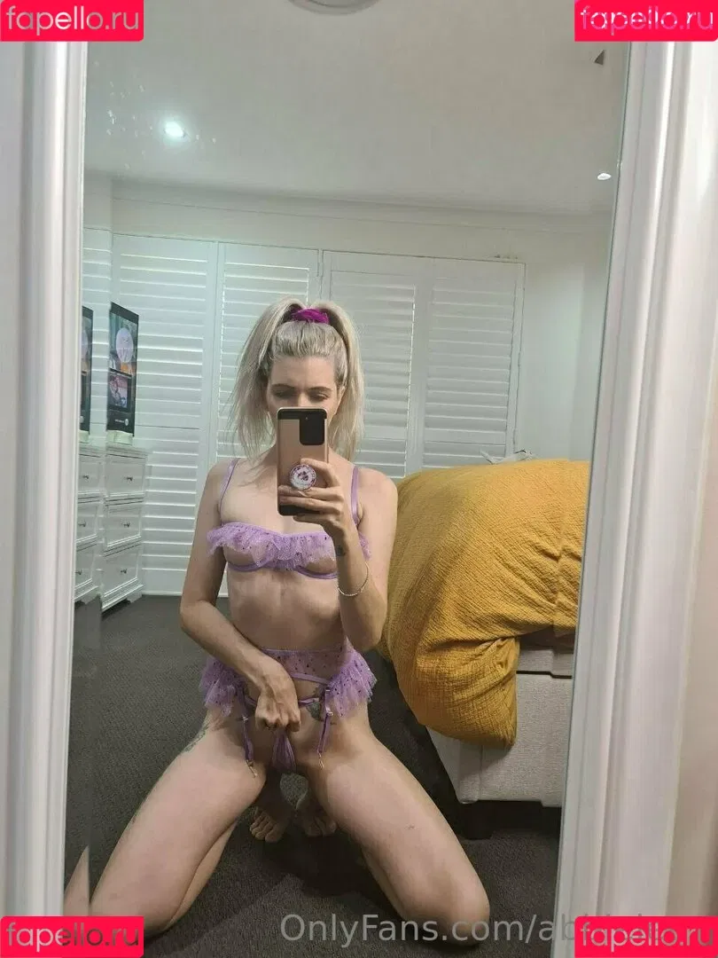 abbie.lee.x / abbieleex Onlyfans Photo Gallery 