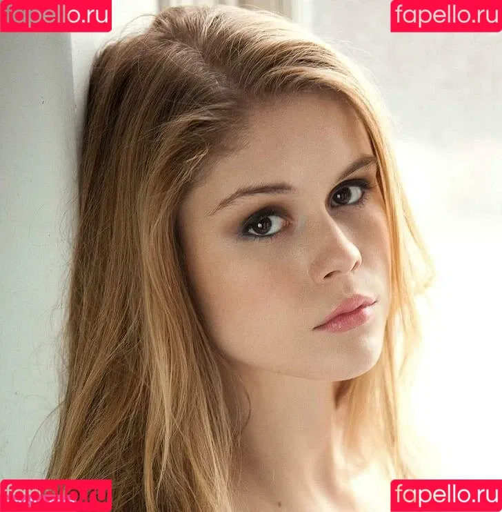 Erin Moriarty / erinelairmoriarty Onlyfans Photo Gallery 