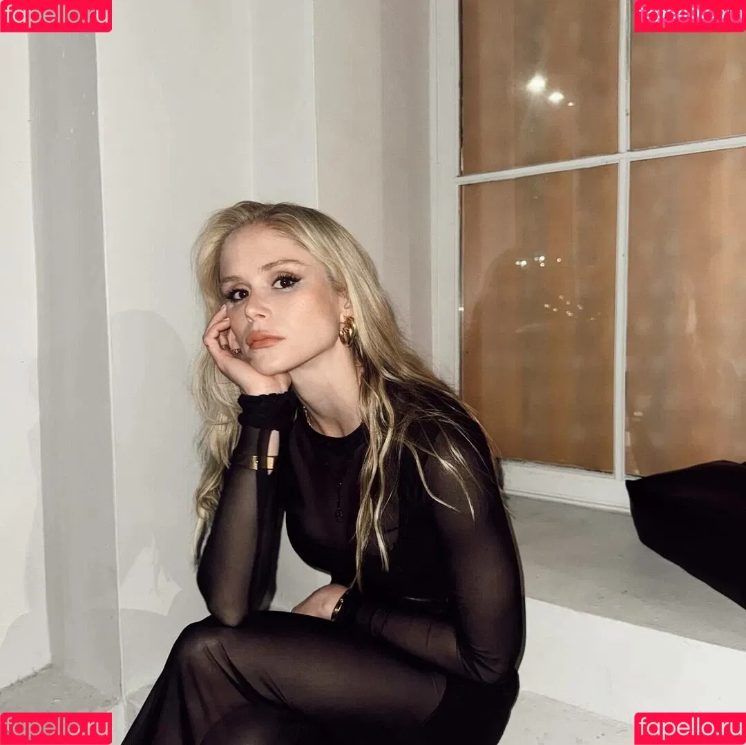 Erin Moriarty / erinelairmoriarty Onlyfans Photo Gallery 