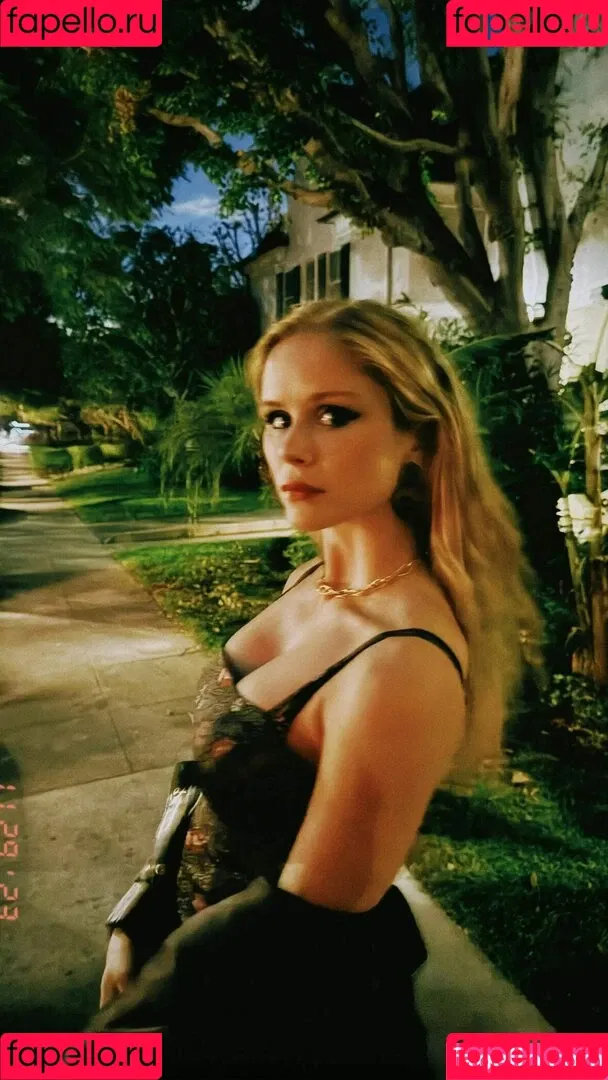 Erin Moriarty / erinelairmoriarty Onlyfans Photo Gallery 