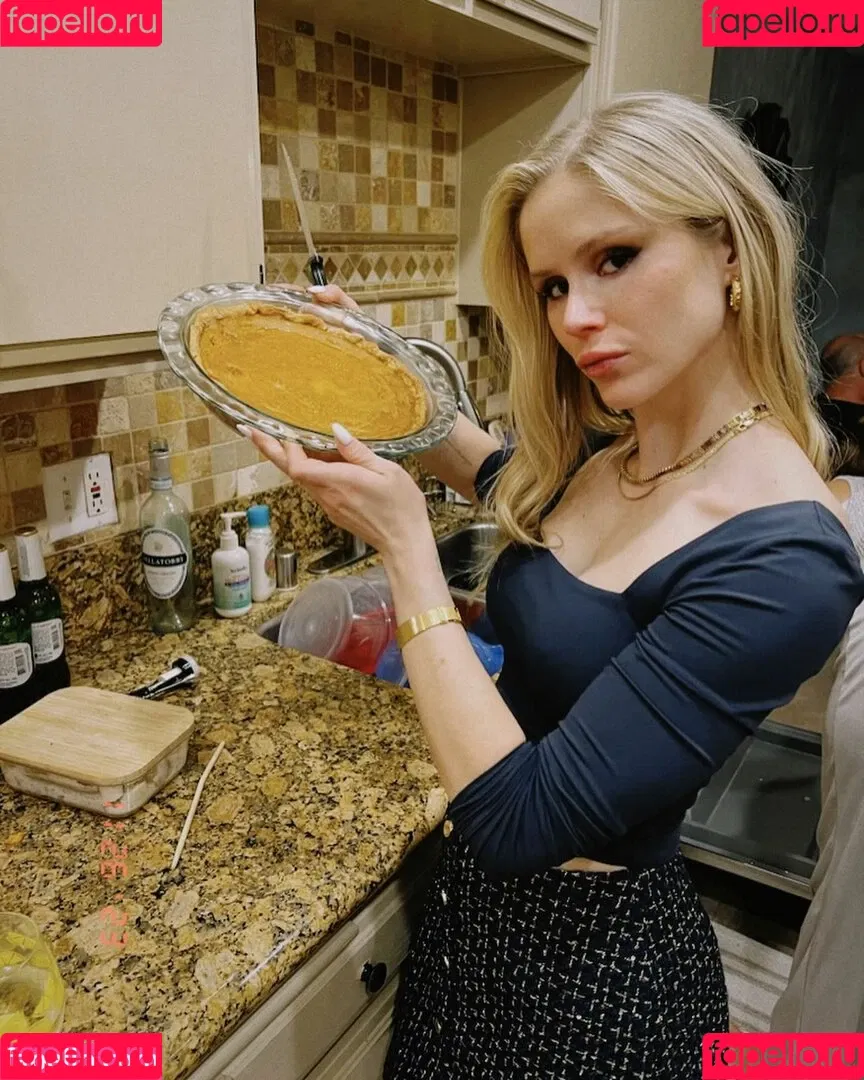 Erin Moriarty / erinelairmoriarty Onlyfans Photo Gallery 