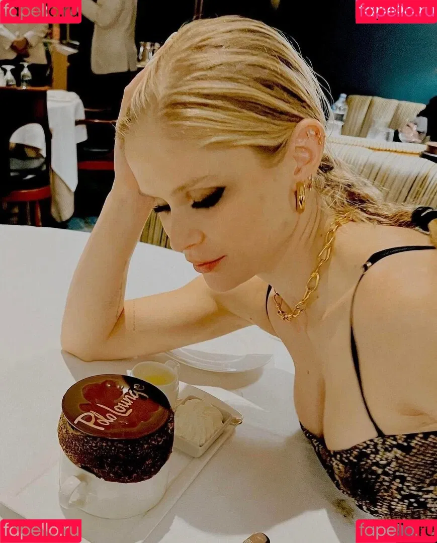 Erin Moriarty / erinelairmoriarty Onlyfans Photo Gallery 
