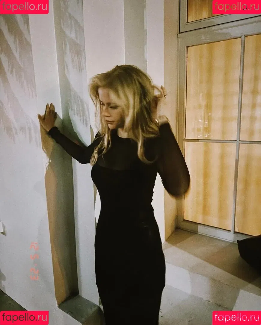 Erin Moriarty / erinelairmoriarty Onlyfans Photo Gallery 