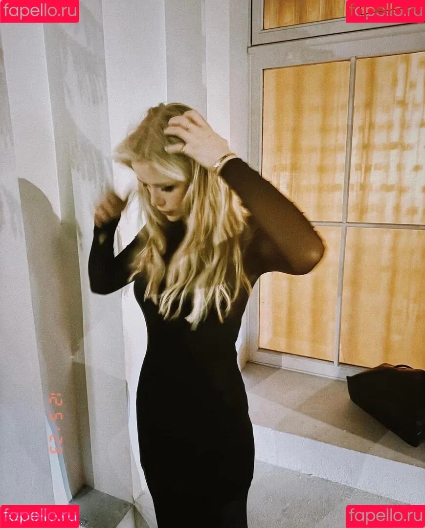 Erin Moriarty / erinelairmoriarty Onlyfans Photo Gallery 