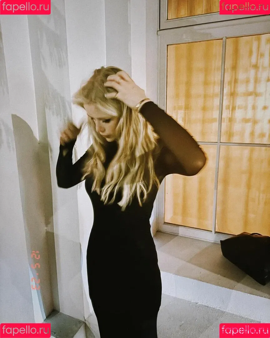 Erin Moriarty / erinelairmoriarty Onlyfans Photo Gallery 