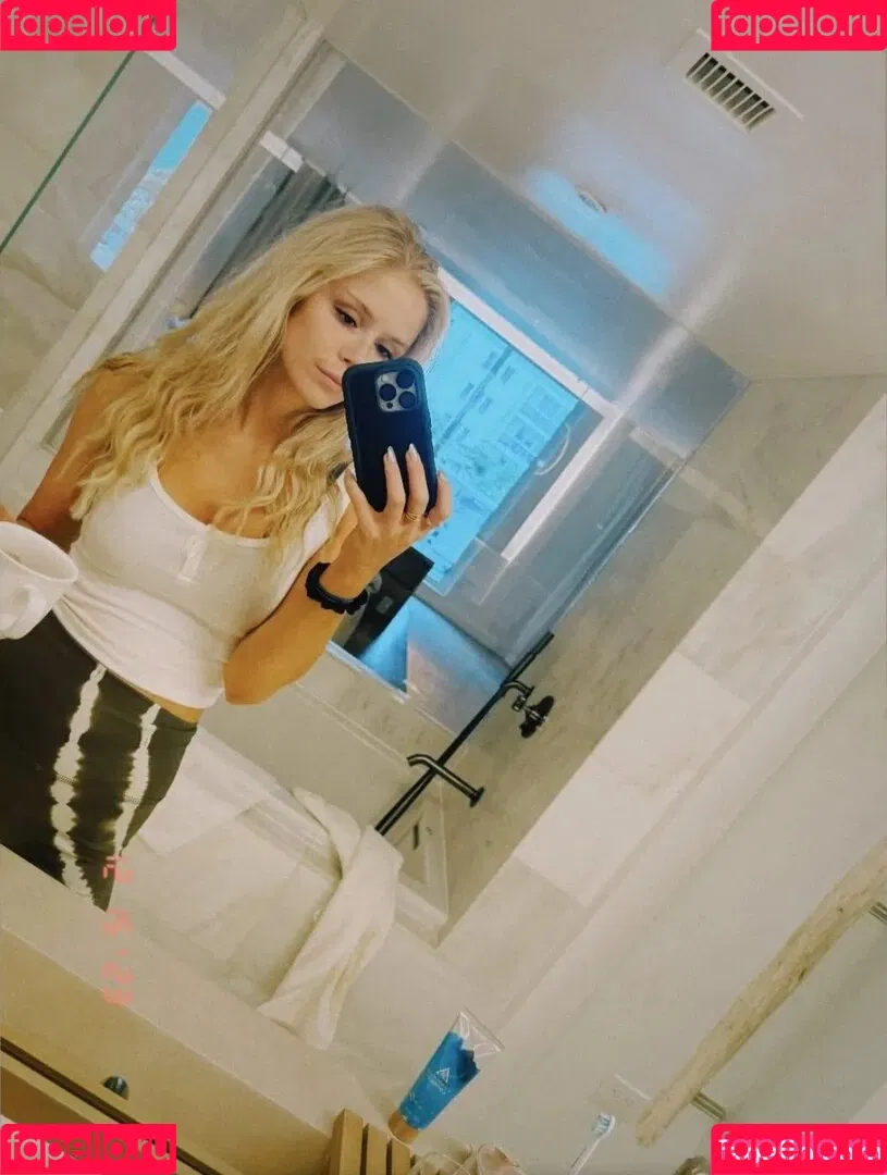 Erin Moriarty / erinelairmoriarty Onlyfans Photo Gallery 