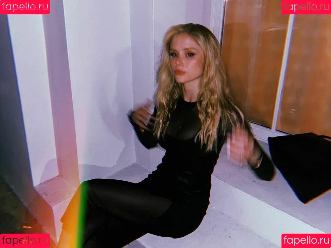 Erin Moriarty / erinelairmoriarty Onlyfans Photo Gallery 