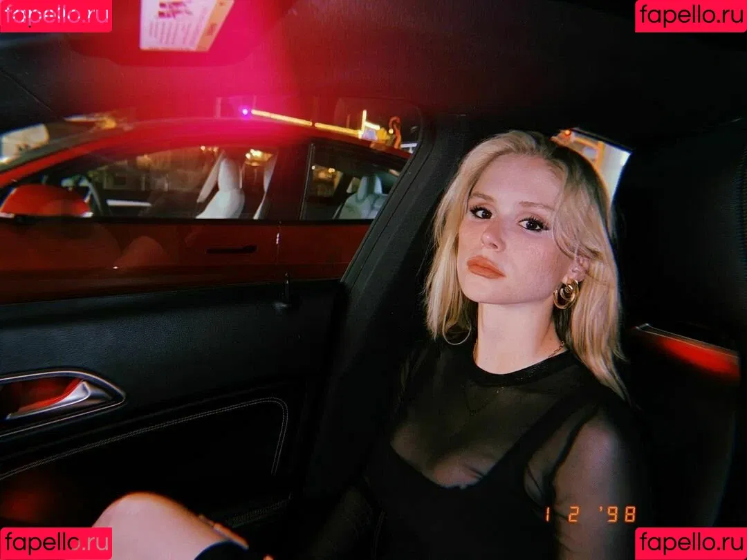 Erin Moriarty / erinelairmoriarty Onlyfans Photo Gallery 