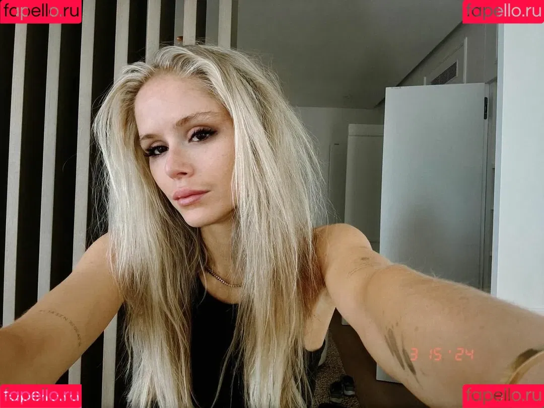 Erin Moriarty / erinelairmoriarty Onlyfans Photo Gallery 