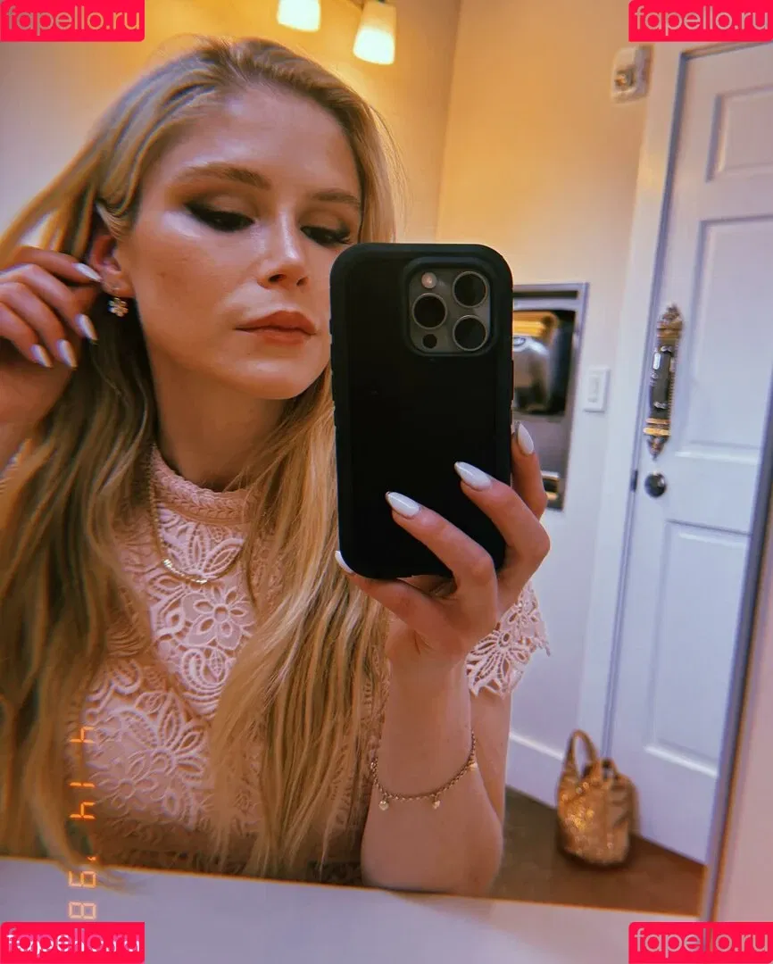 Erin Moriarty / erinelairmoriarty Onlyfans Photo Gallery 