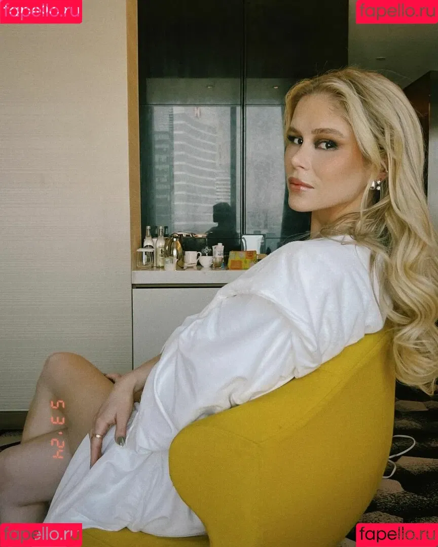 Erin Moriarty / erinelairmoriarty Onlyfans Photo Gallery 