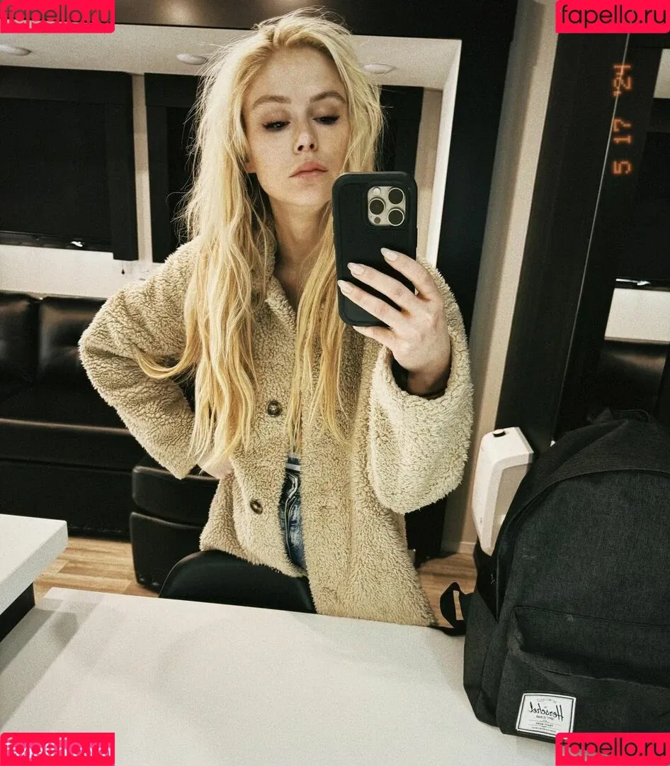 Erin Moriarty / erinelairmoriarty Onlyfans Photo Gallery 