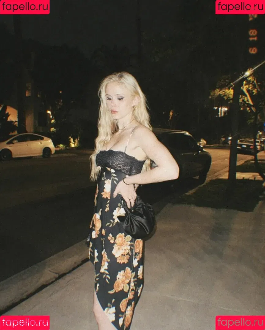 Erin Moriarty / erinelairmoriarty Onlyfans Photo Gallery 