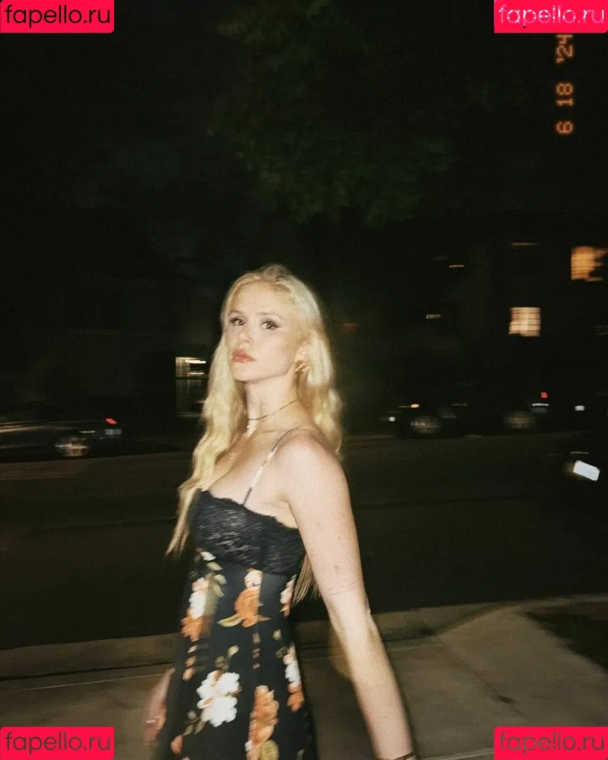 Erin Moriarty / erinelairmoriarty Onlyfans Photo Gallery 