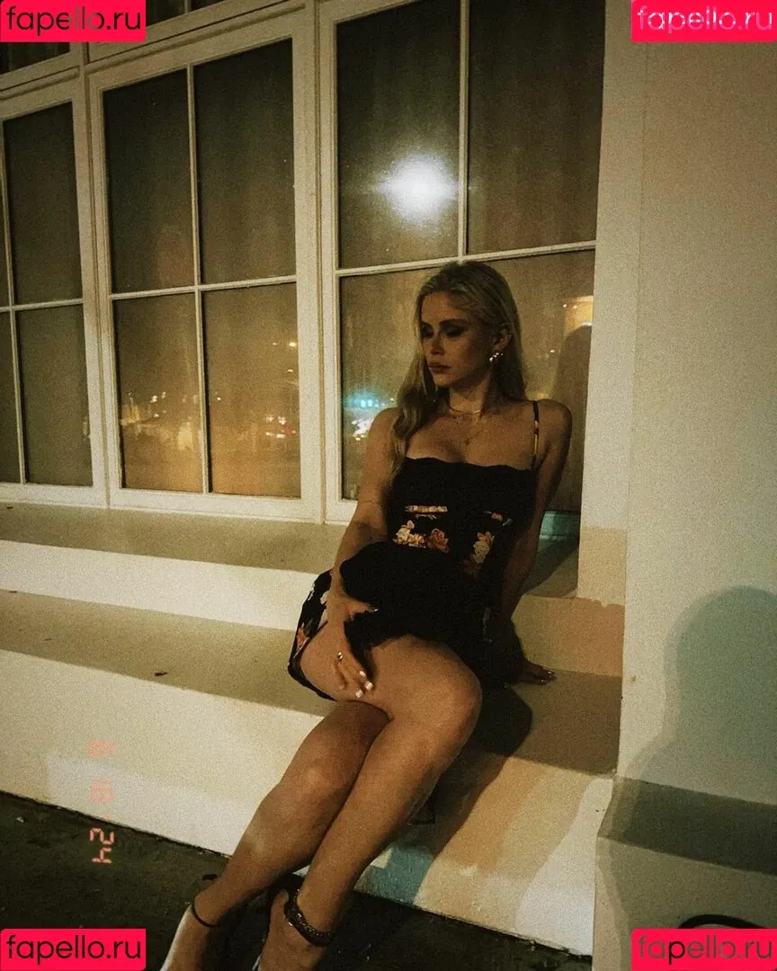 Erin Moriarty / erinelairmoriarty Onlyfans Photo Gallery 
