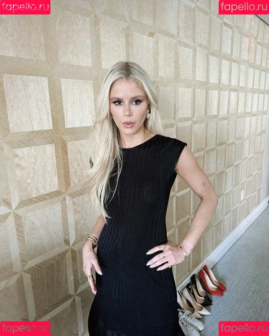 Erin Moriarty / erinelairmoriarty Onlyfans Photo Gallery 