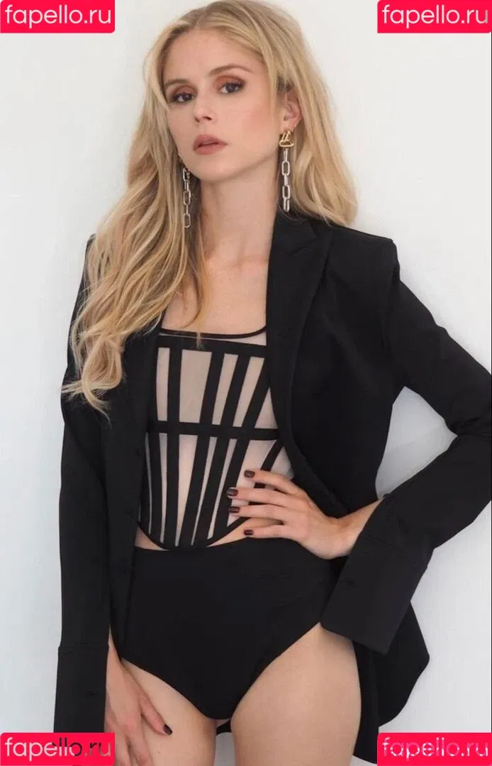 Erin Moriarty / erinelairmoriarty Onlyfans Photo Gallery 