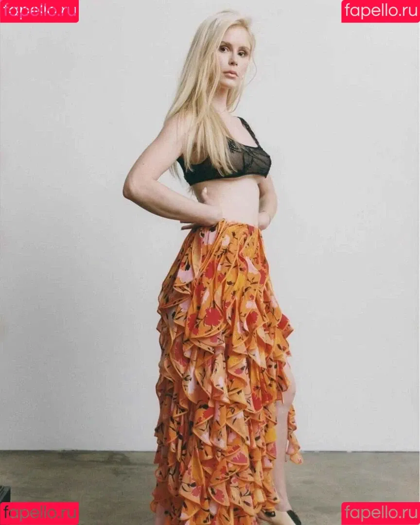 Erin Moriarty / erinelairmoriarty Onlyfans Photo Gallery 