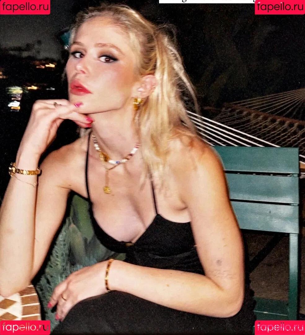 Erin Moriarty / erinelairmoriarty Onlyfans Photo Gallery 