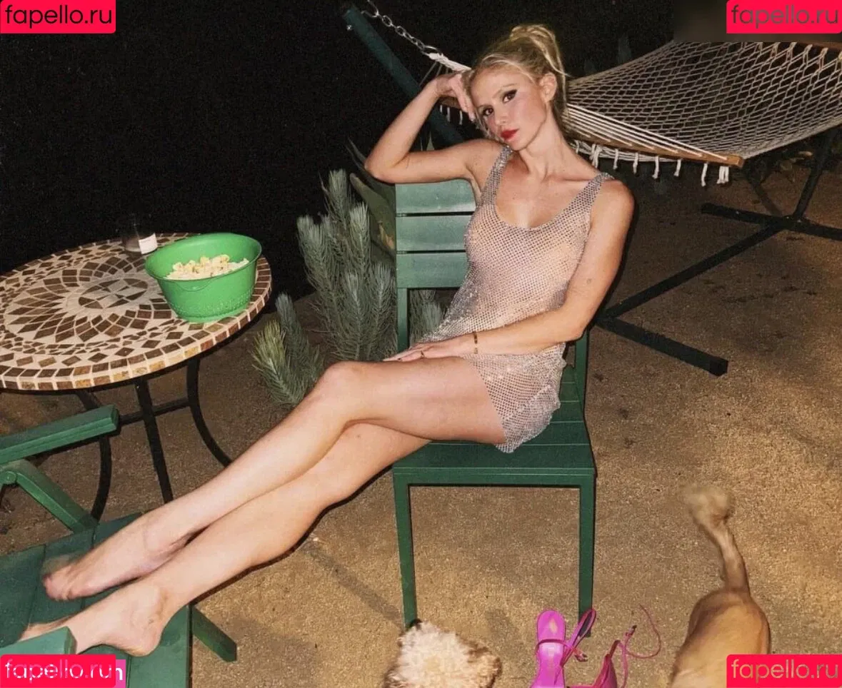 Erin Moriarty / erinelairmoriarty Onlyfans Photo Gallery 