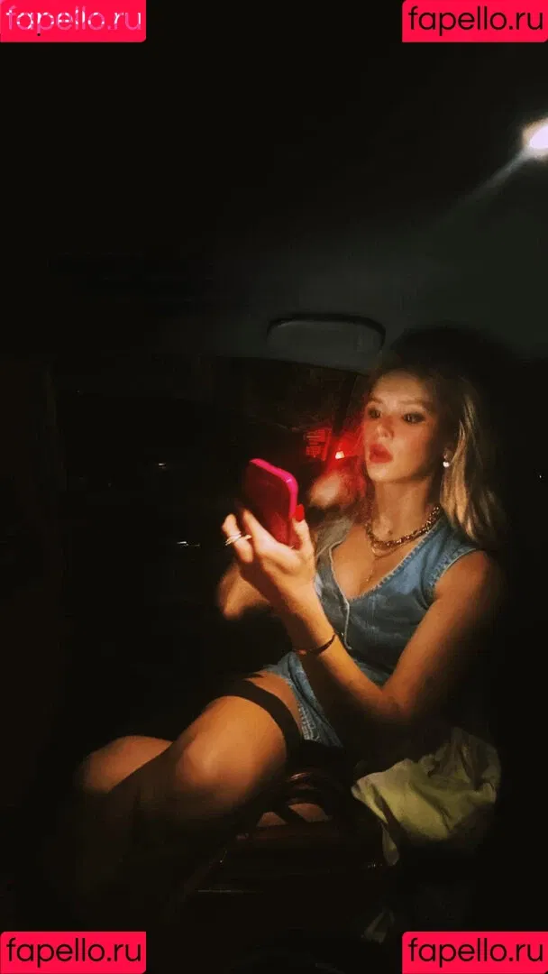 Erin Moriarty / erinelairmoriarty Onlyfans Photo Gallery 