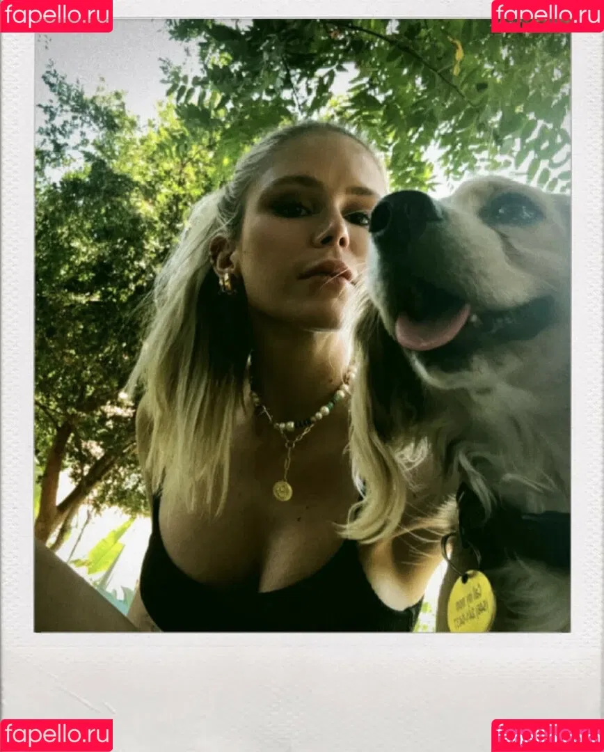 Erin Moriarty / erinelairmoriarty Onlyfans Photo Gallery 