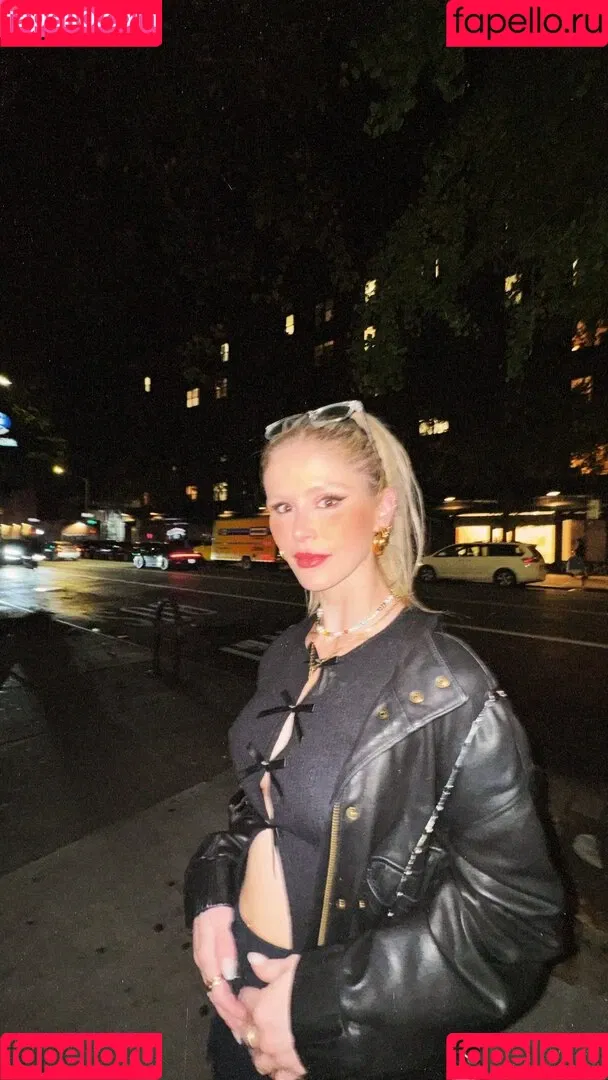 Erin Moriarty / erinelairmoriarty Onlyfans Photo Gallery 