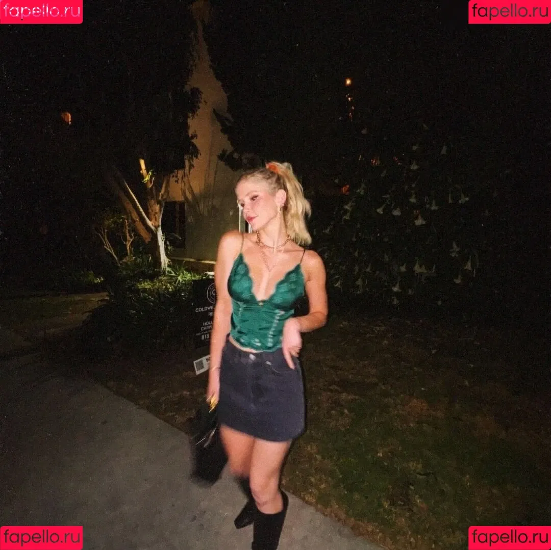 Erin Moriarty / erinelairmoriarty Onlyfans Photo Gallery 