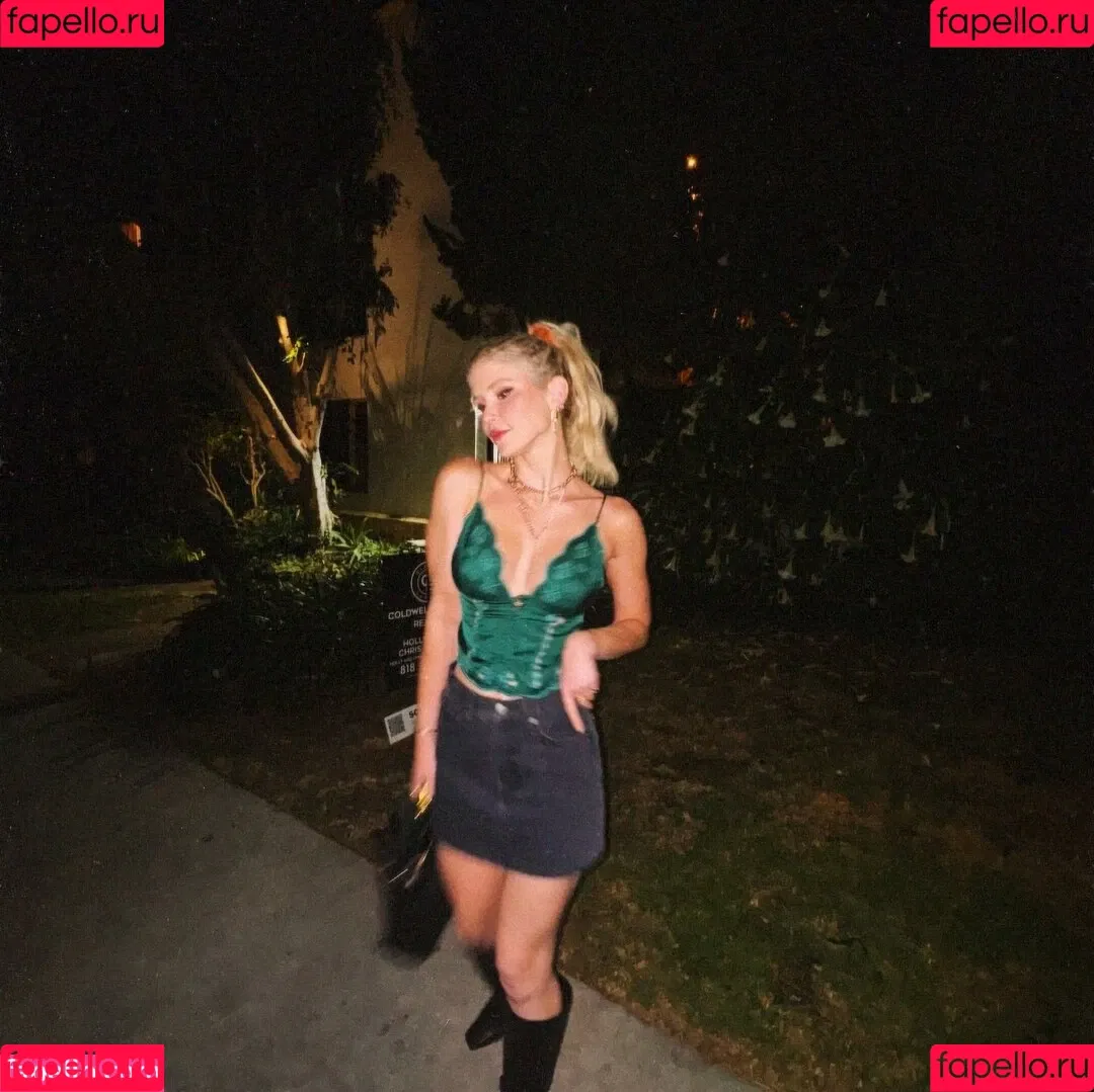 Erin Moriarty / erinelairmoriarty Onlyfans Photo Gallery 