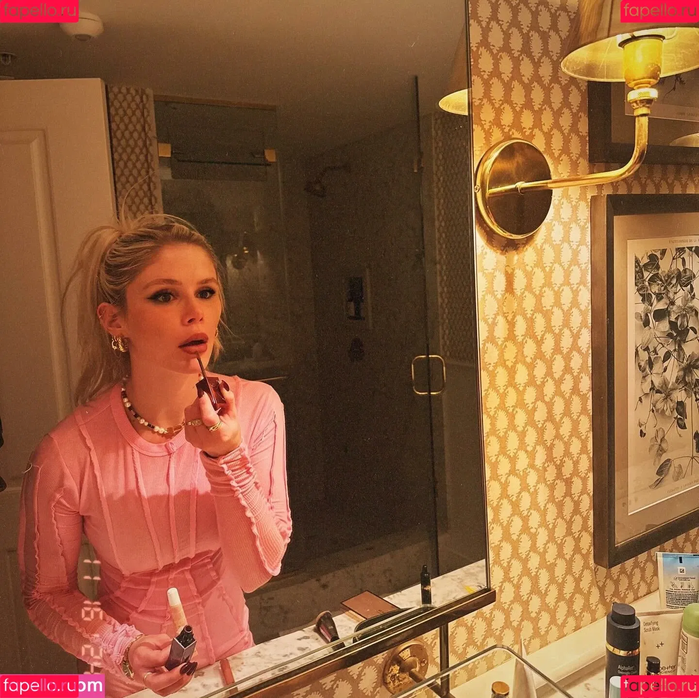 Erin Moriarty / erinelairmoriarty Onlyfans Photo Gallery 