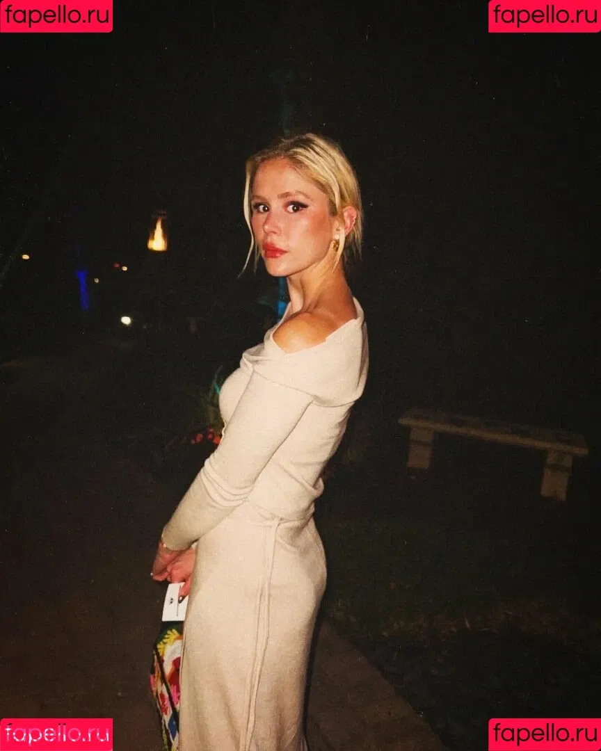 Erin Moriarty / erinelairmoriarty Onlyfans Photo Gallery 