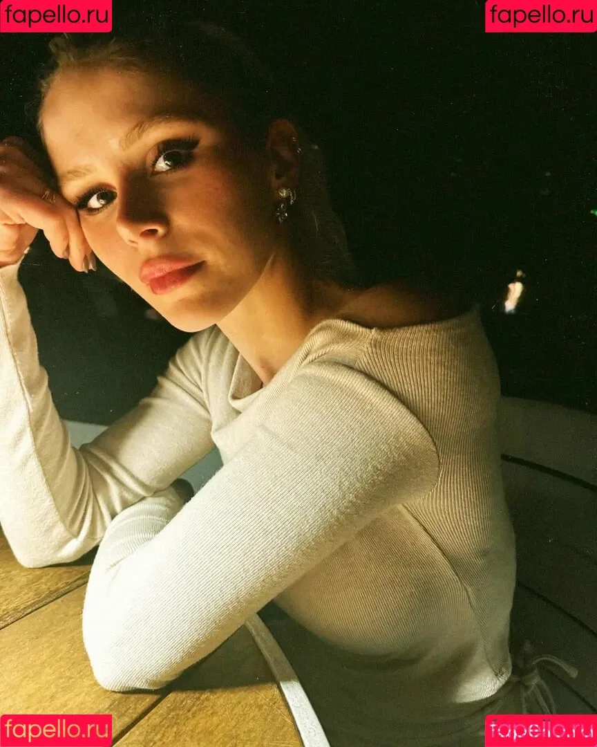 Erin Moriarty / erinelairmoriarty Onlyfans Photo Gallery 