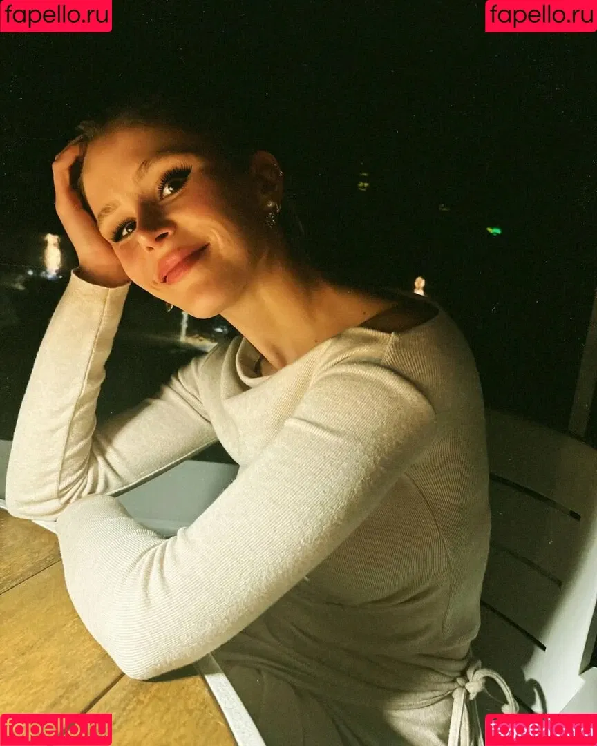 Erin Moriarty / erinelairmoriarty Onlyfans Photo Gallery 