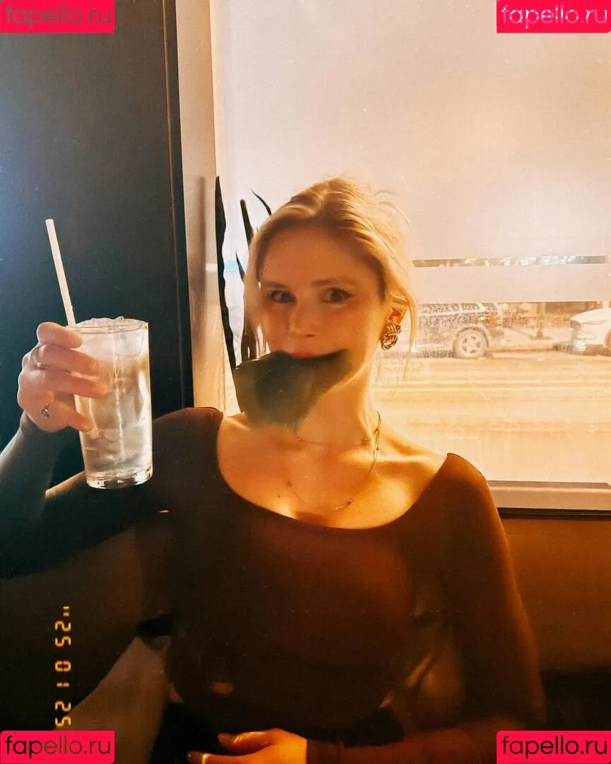 Erin Moriarty / erinelairmoriarty Onlyfans Photo Gallery 