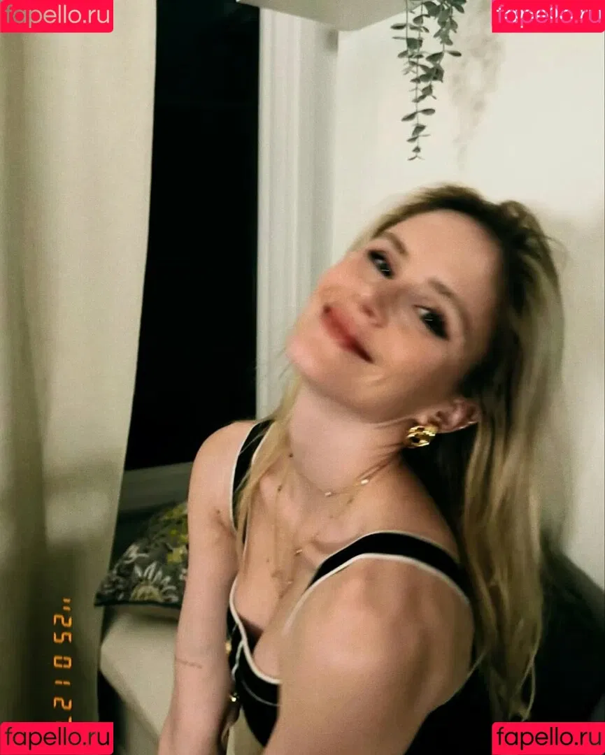 Erin Moriarty / erinelairmoriarty Onlyfans Photo Gallery 