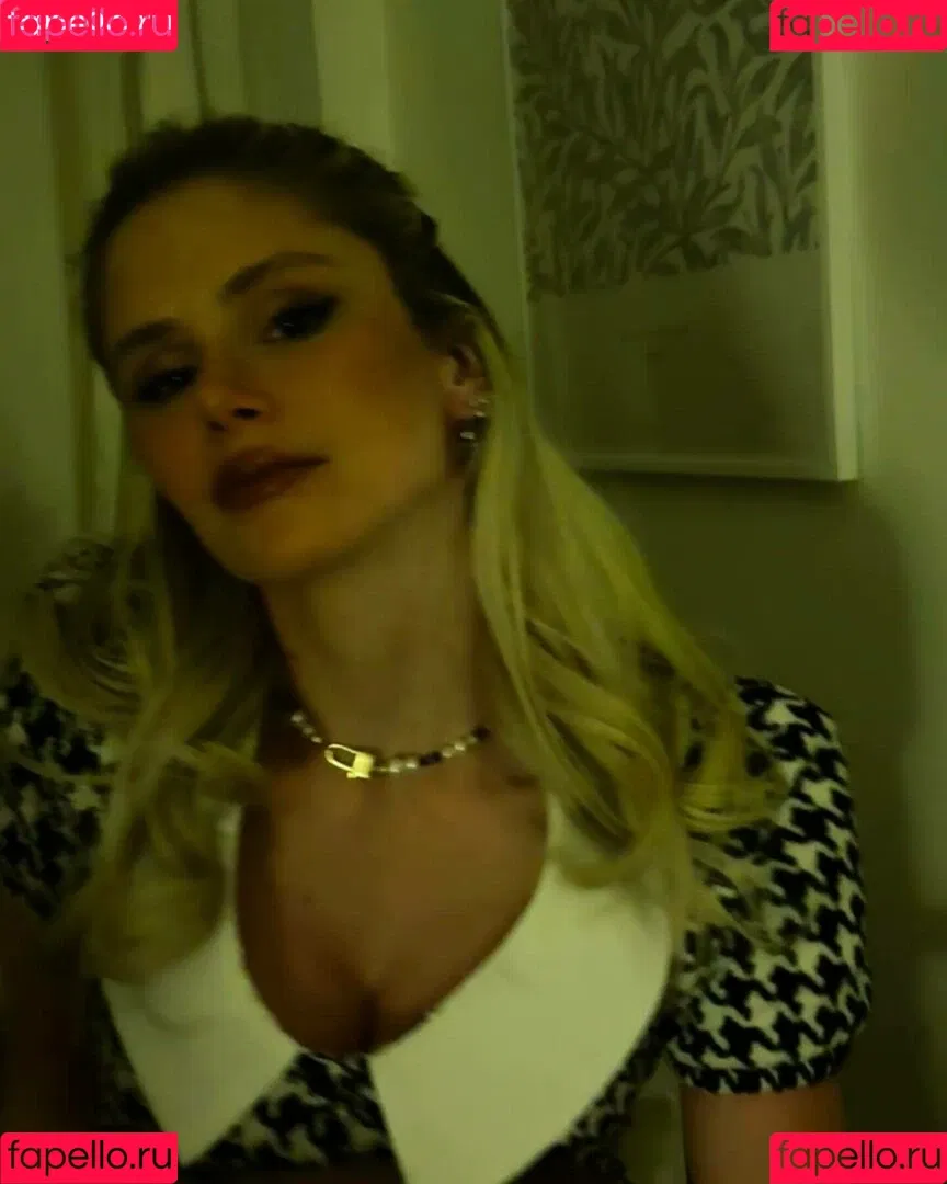 Erin Moriarty / erinelairmoriarty Onlyfans Photo Gallery 