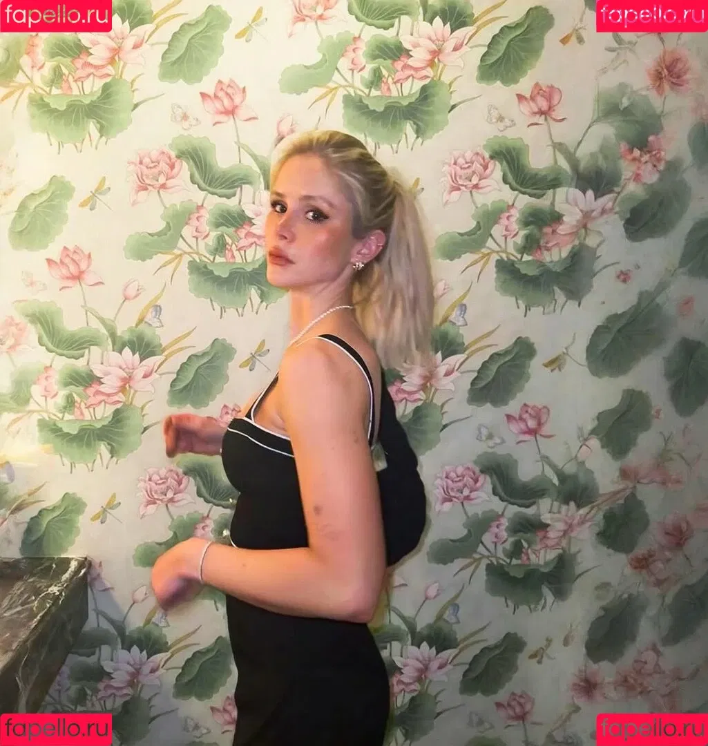 Erin Moriarty / erinelairmoriarty Onlyfans Photo Gallery 