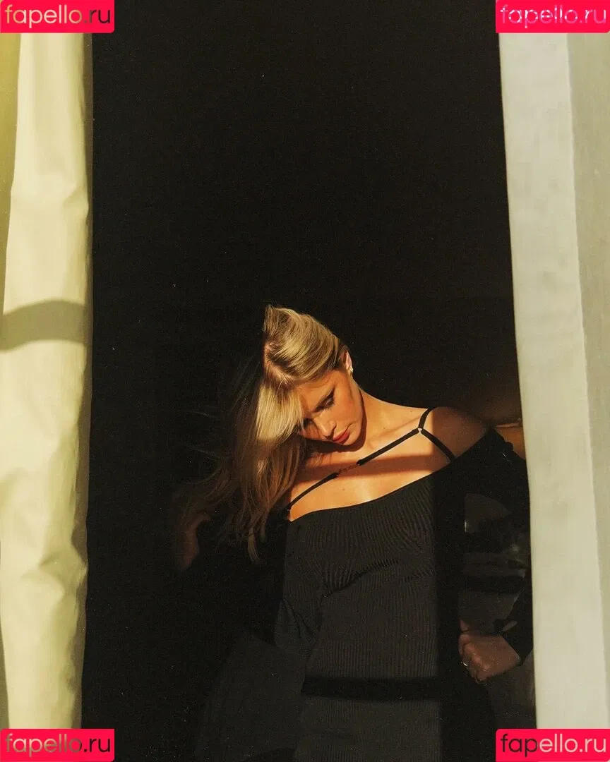 Erin Moriarty / erinelairmoriarty Onlyfans Photo Gallery 