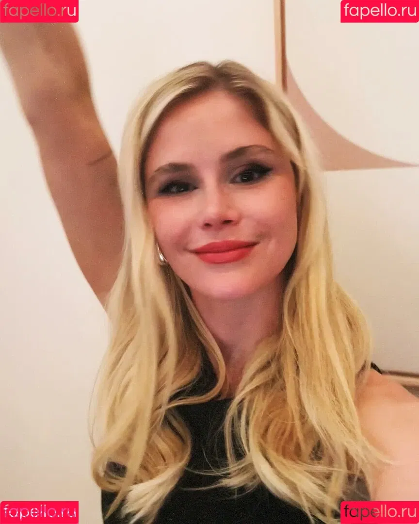 Erin Moriarty / erinelairmoriarty Onlyfans Photo Gallery 