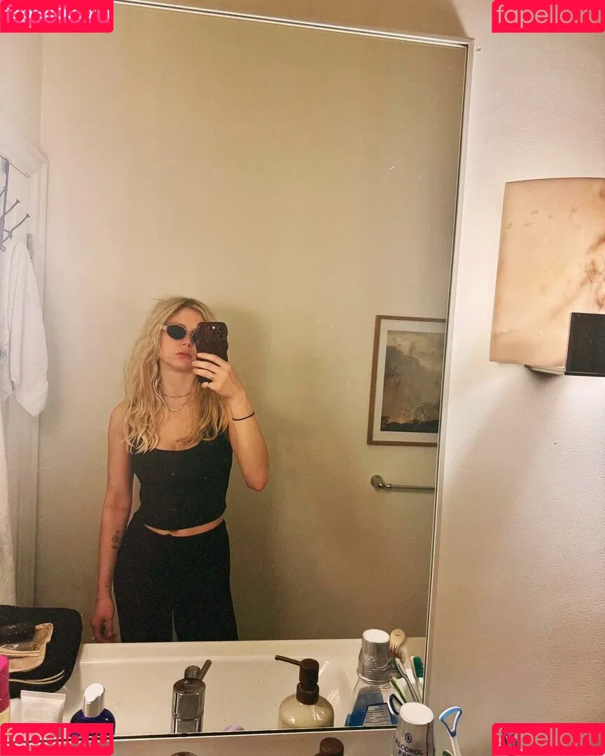 Erin Moriarty / erinelairmoriarty Onlyfans Photo Gallery 