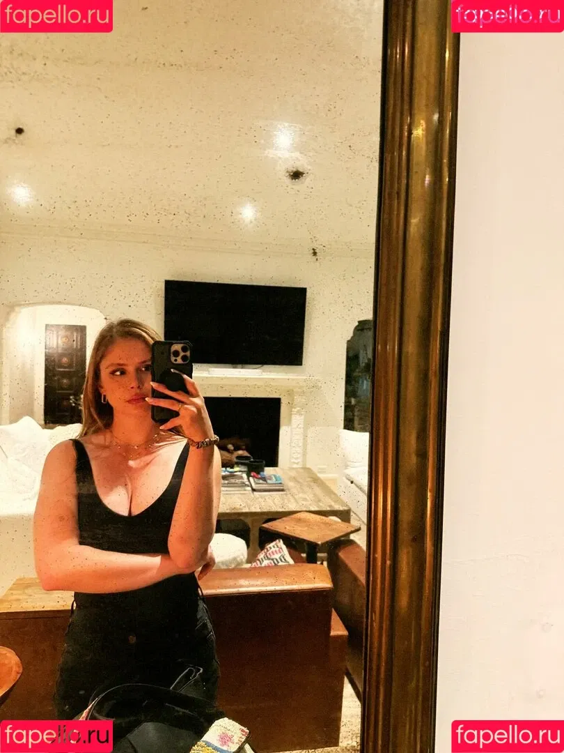 Erin Moriarty / erinelairmoriarty Onlyfans Photo Gallery 