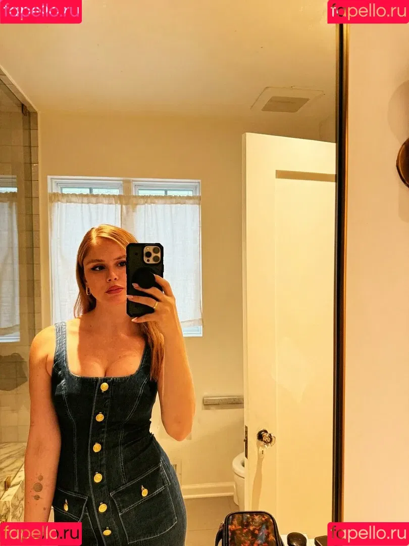 Erin Moriarty / erinelairmoriarty Onlyfans Photo Gallery 