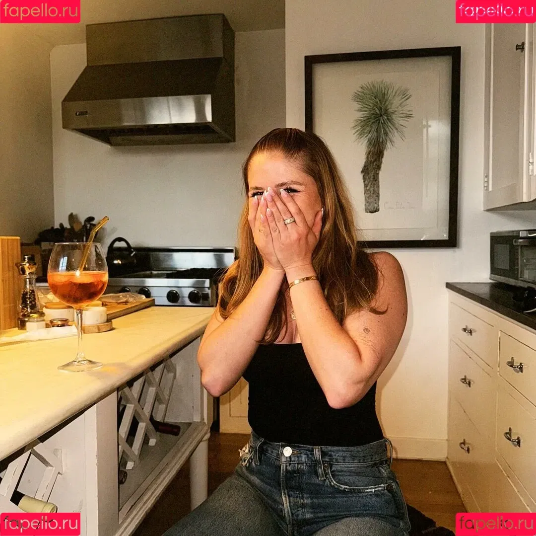 Erin Moriarty / erinelairmoriarty Onlyfans Photo Gallery 