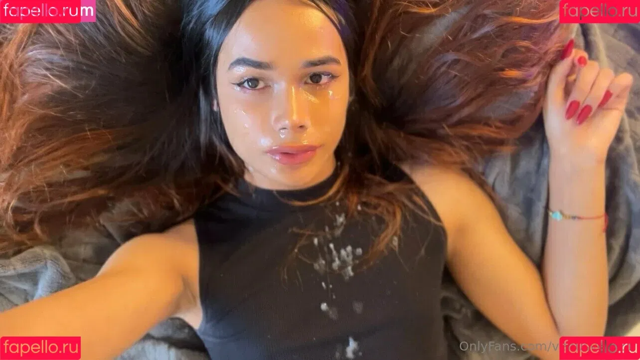 Vero / thevagabondnakedtraveler / venusvero21 Onlyfans Photo Gallery 