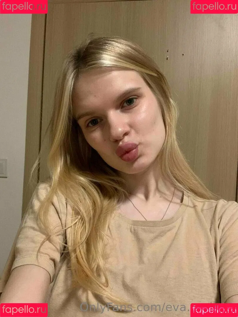 11eva01 / eva.nude11 Onlyfans Photo Gallery 