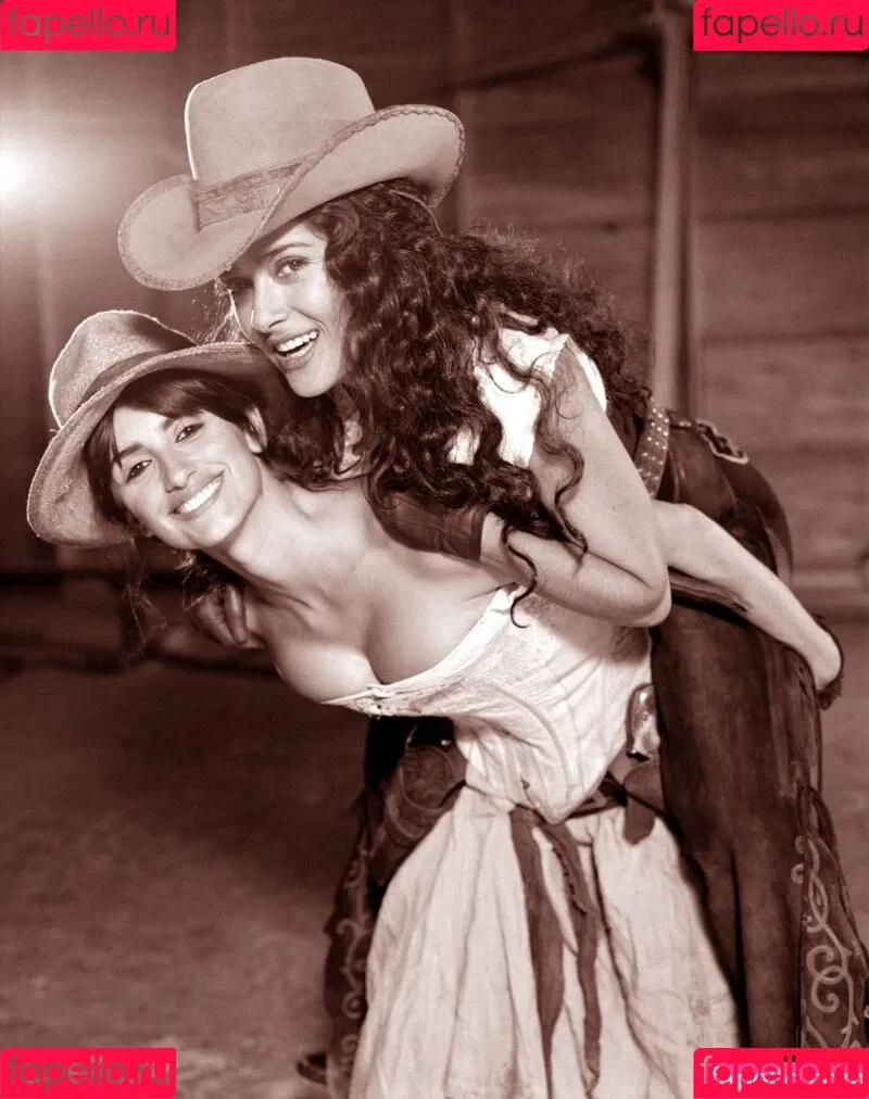 PenelopeCruzOfi / Penélope Cruz / penelopecruzoficial Onlyfans Photo Gallery 