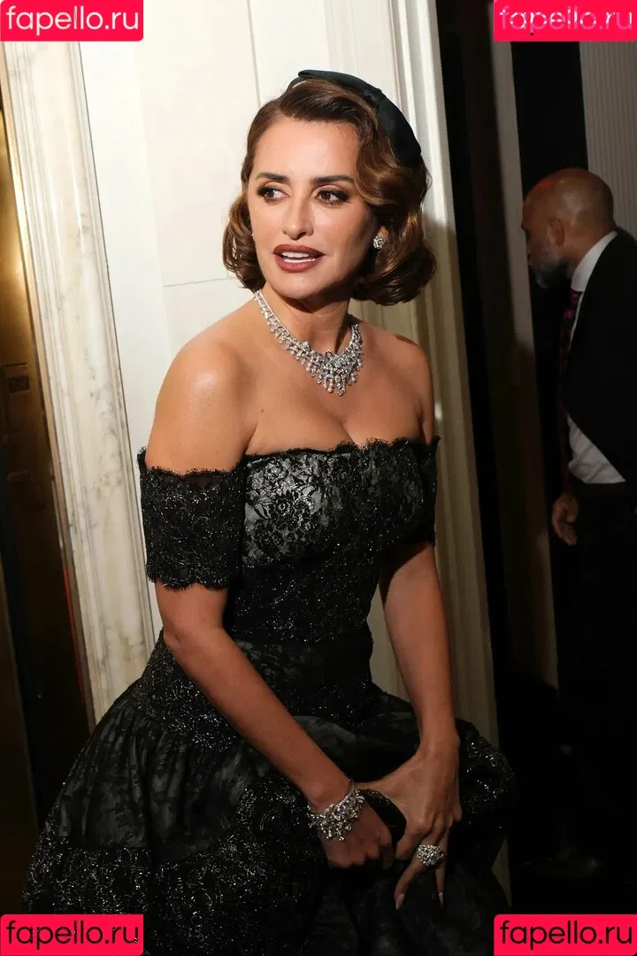 PenelopeCruzOfi / Penélope Cruz / penelopecruzoficial Onlyfans Photo Gallery 